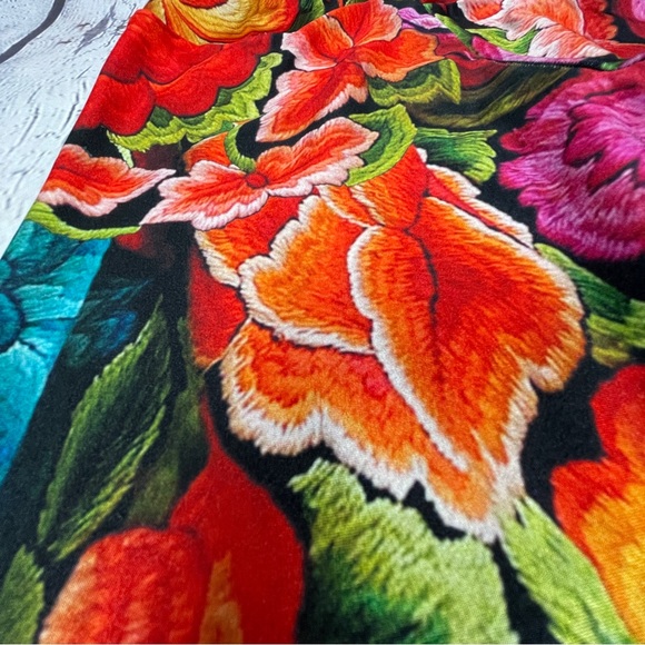 GOLDSHEEP CLOTHING floral embroidery print athletic yoga crop leggings, size S - Picture 5 of 11